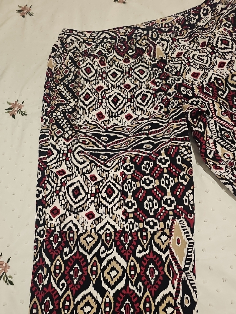 Ruby Rd. Black, White, Deep Red And Khaki  Clam Digger Pants